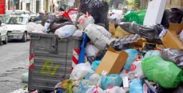 naples garbage 29223700