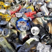 Aluminiul, „ambalajul nobil”, reciclabil 100% - de ce se colectează atât de greu în România