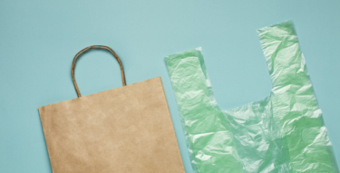 pungi de transport din plastic subțire.