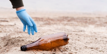 Plasticul de unică folosință: 10 state au depășit deja țintele de colectare